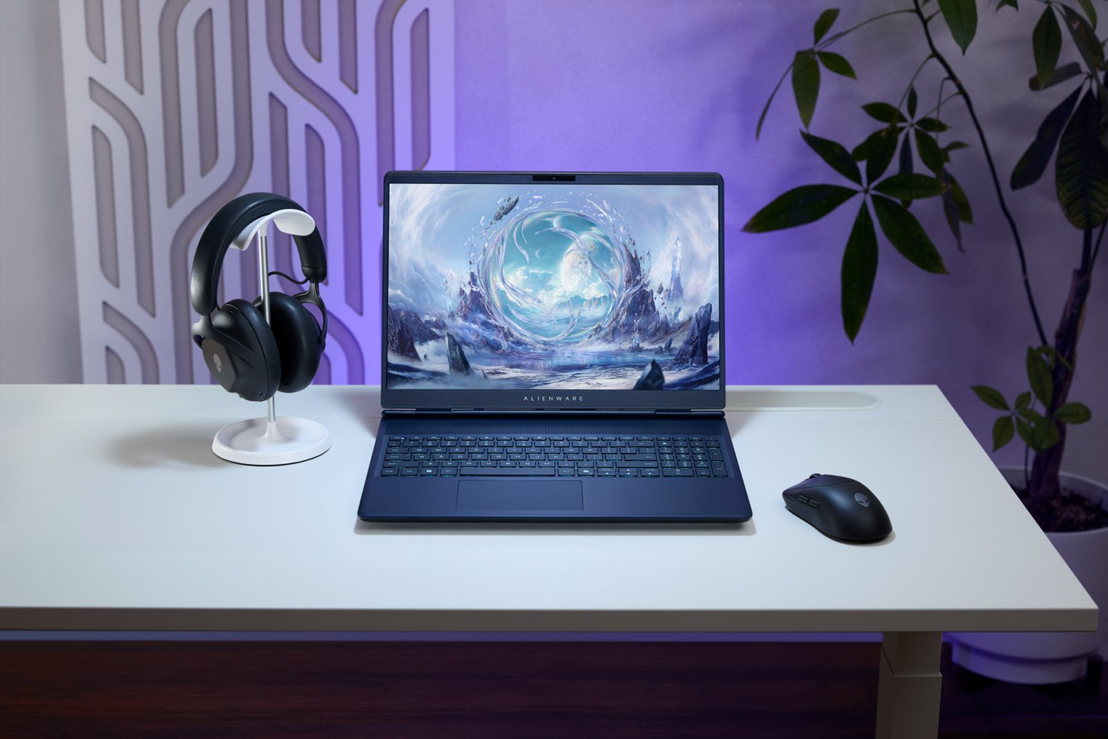 Alienware hanging a new laptops of aurora laptops, designed to change without work and play