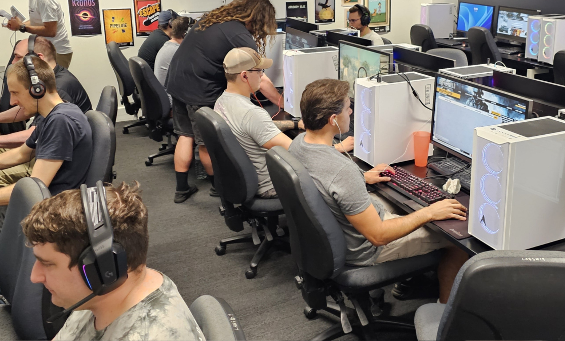 Dadlan is a toy together to face the male loneliness, a lan party at a time