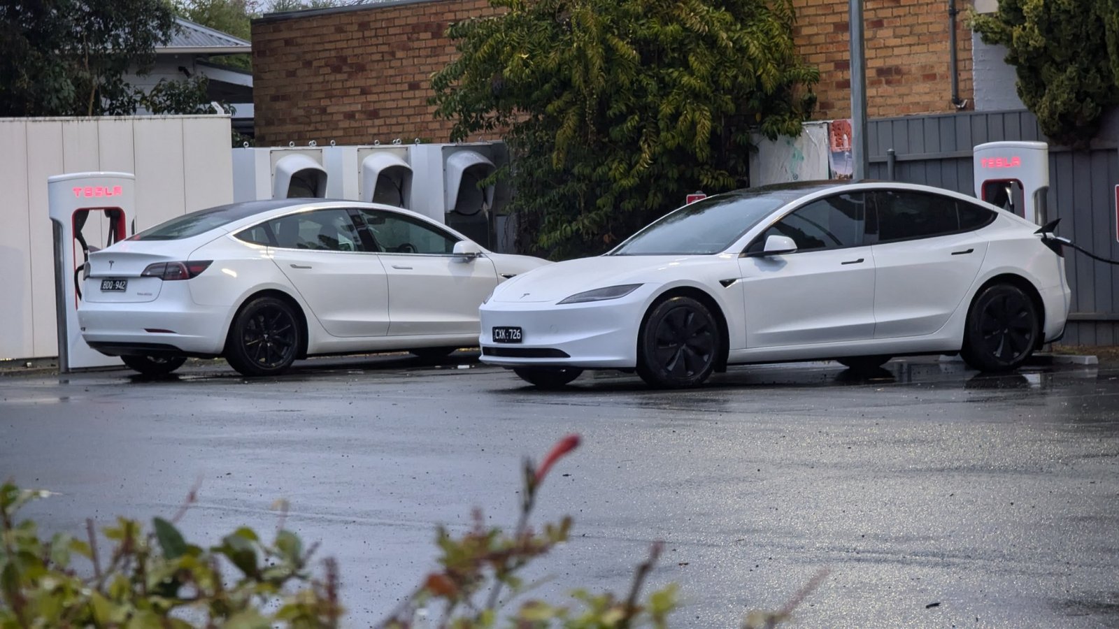 Break: Tesla launched fsd (supervised) in Australia, the first RHD Country